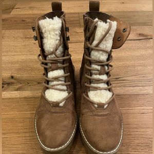 Universal Thread Faux Fur Boots
